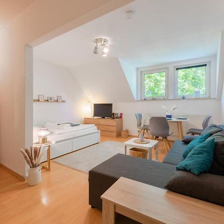 Stay Awesome - Schonfeld Apartment, Netflix Und Kostenloses Parken Kassel Eksteriør billede